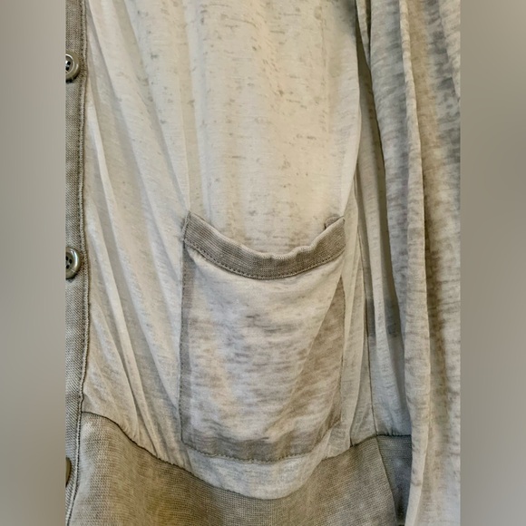 lightweight semi-sheer Gray cardigan Button jacket Top Women’s XL pockets - Picture 7 of 9